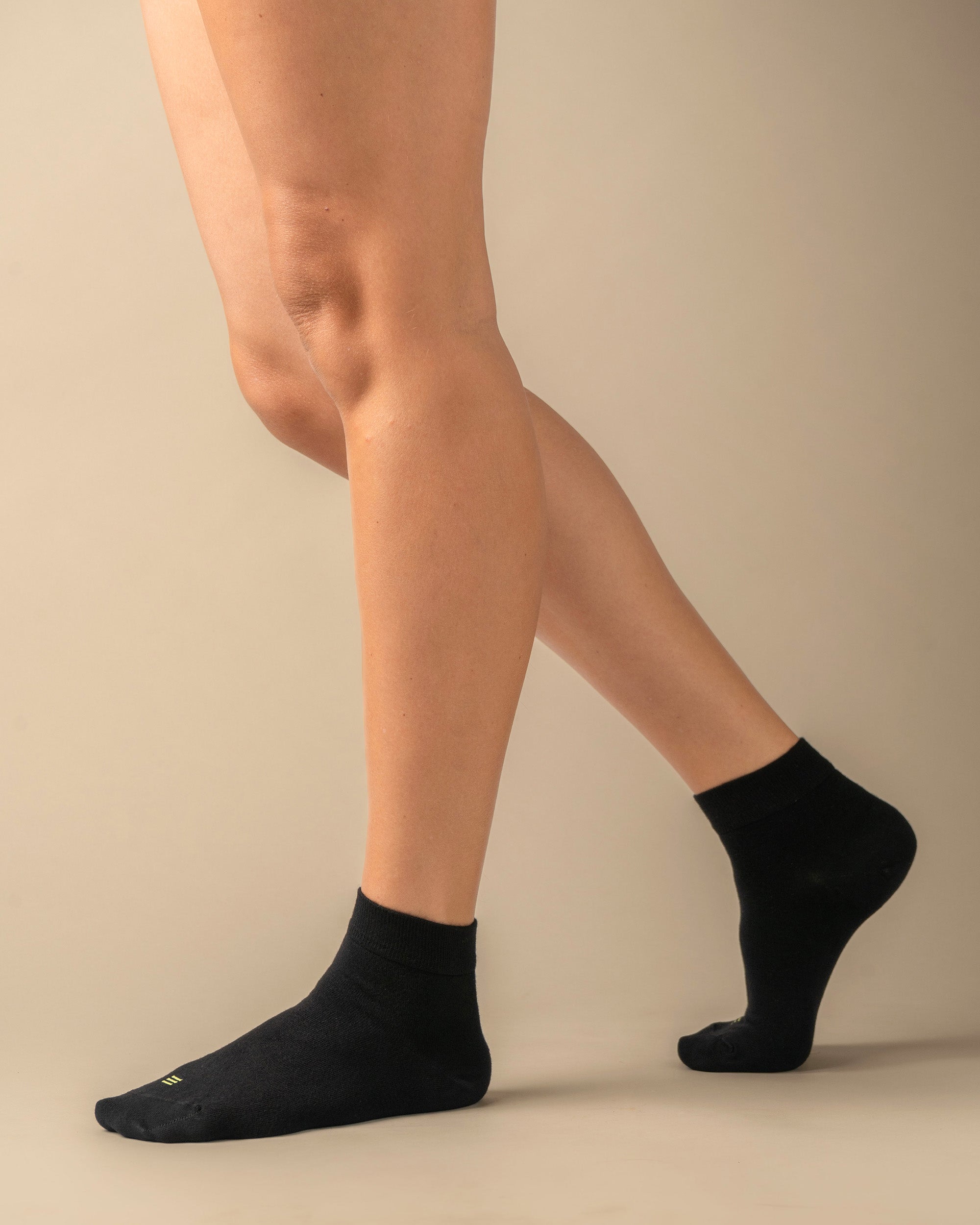 Midnight Black – Quarter